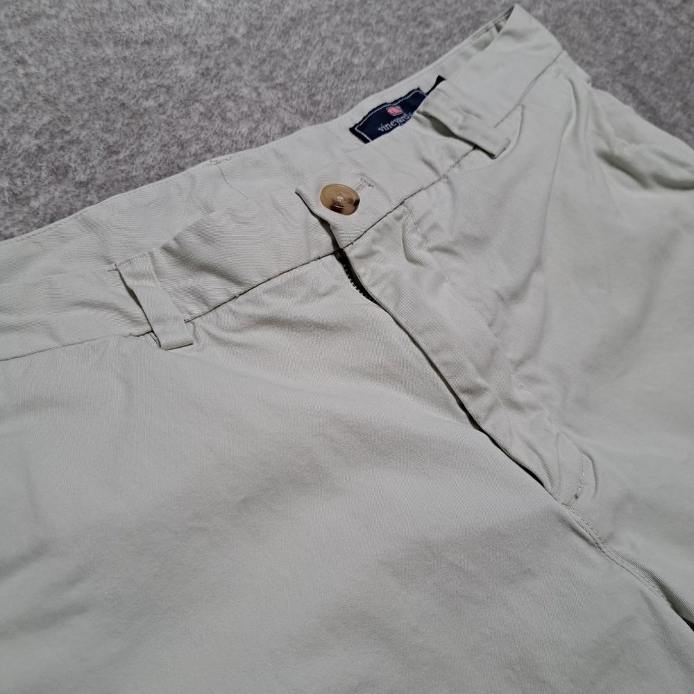 Vineyard Vines Club Shorts Men's Size 33 Beige Flat Front